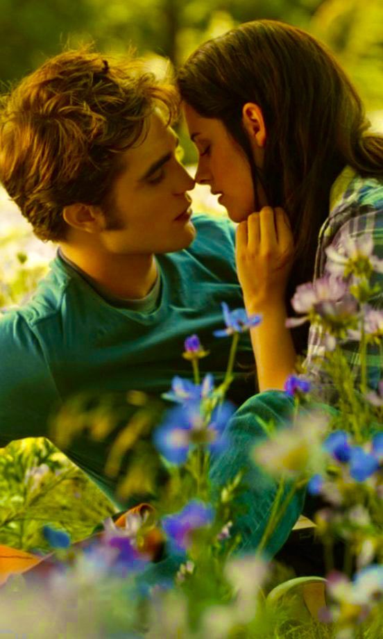 ~๛

So wie der Frühling blüht
So blüht mein Herz Blüte 
So blüht mein Herz Farben

So blüht meine Liebe 

Zu Dir 

Dich

Ewig

♚ڪےภڪے

~๛