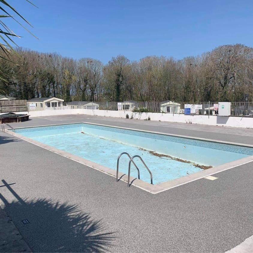 MAGAMemescoin's tweet photo. We are dreaming of summer days, sitting beside the pool enjoying the sun.☀
Which one of these pool surrounds would you choose?
#Oltco #Resin #ResinBound #RecycleBound #Recycle #Recycling #Sustainable #Sustainability #OutsideLiving #ResinBoundPoolSurround #PoolSurround https://t.co/gUNxF59DDd