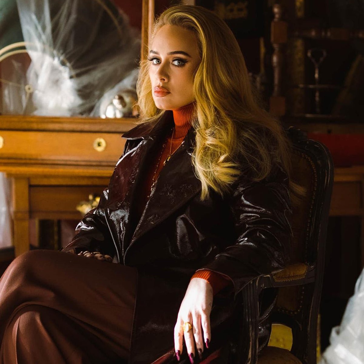 AdeleGlobaI's tweet photo. Adele’s “Easy On Me” sits at #12 on this week’s Billboard Hot 100 chart! ✨
The track has now spent 25 weeks on the chart so far.
#KCA #VoteEasyOnMe https://t.co/zixnet6UKu