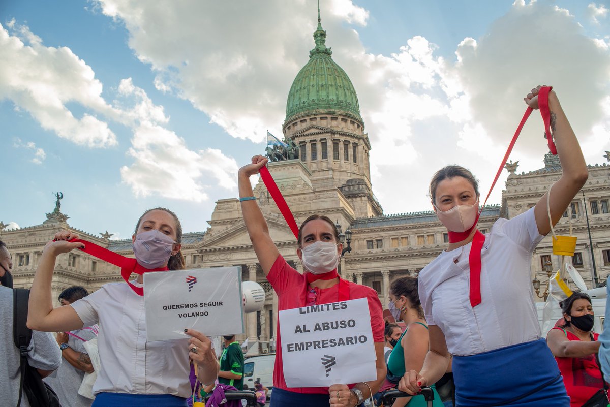 Presidente 
@gabrielboric
  deseamos exito en su reunión con empresarios q quieren invertir, y le recordamos que 
<a href="/LATAM_ARG/">LATAM Argentina</a>
  
<a href="/LATAMAirlines/">LATAM Airlines</a>
 no cerró ni se fue de Argentina (HILO)