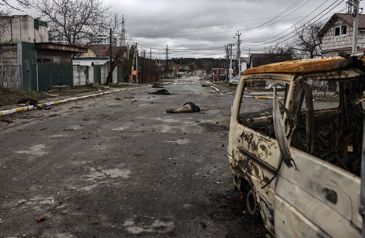 eucopresident's tweet photo. Russia will not win its war of choice. 

But crippling Kremlin's war machine now is vital to stop the atrocities committed in Ukraine. 

There is no other way than seriously ramping up sanctions.

#Bucha
#StandWithUkraine https://t.co/wNPGhmXXMY