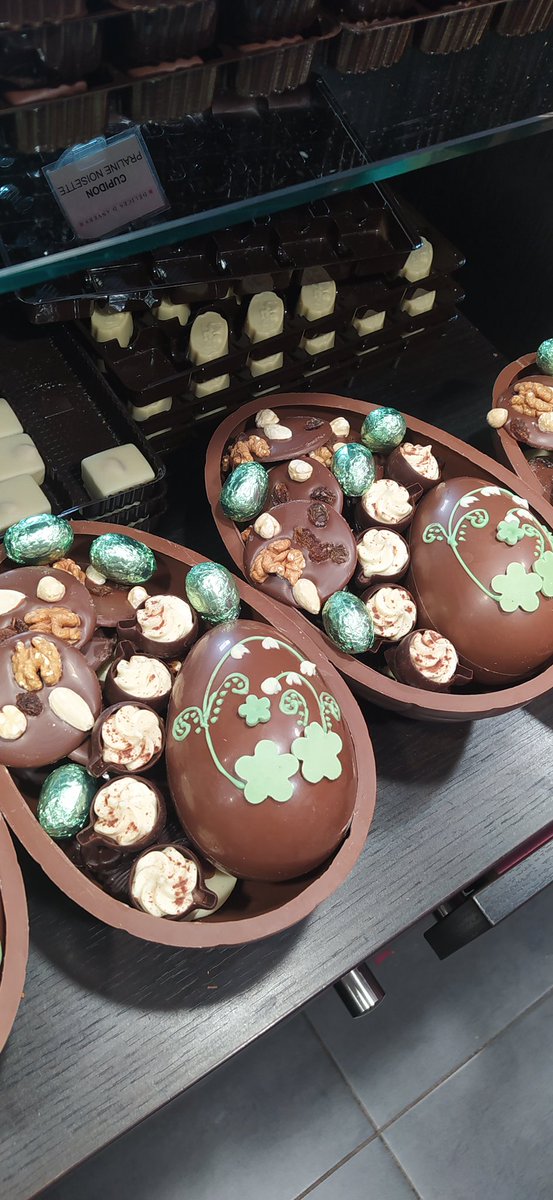 DelicesAnvers's tweet photo. 🥚🐣🐥

#Pâques2022 #Quimperlé #Bzh https://t.co/92OAIqxqav
