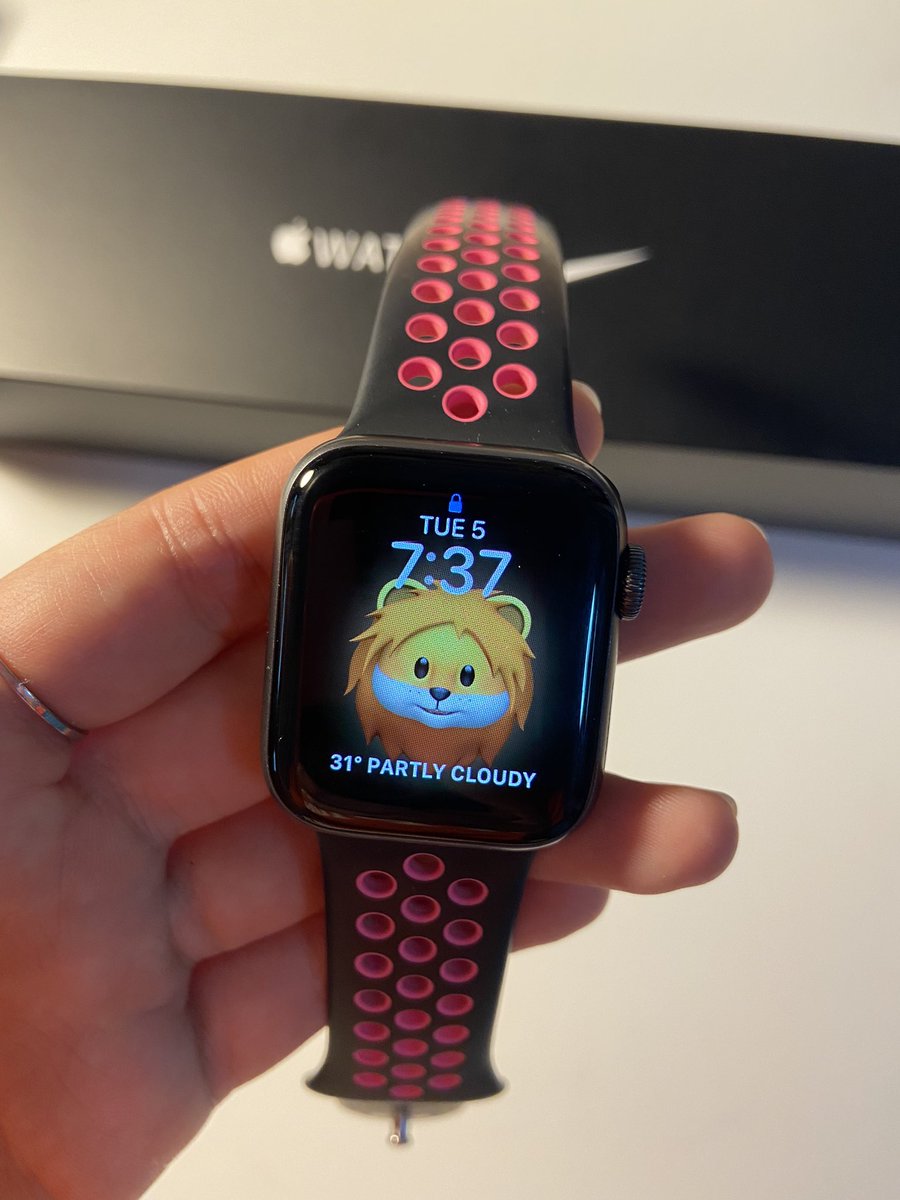 finefriedfly's tweet photo. #ส่งต่อapplewatch Series 5 space gray aluminium 40 mm GPS กล่องและอปก.ครบ ส่งต่อ 6,000 บาทส่งฟรีEMS สนใจ dm มาคุยกันก่อนได้ค่ะ
#applewatchมือสอง #applewatchมือ2 #AppleTH #ApplewatchTH https://t.co/sx91Llohs7