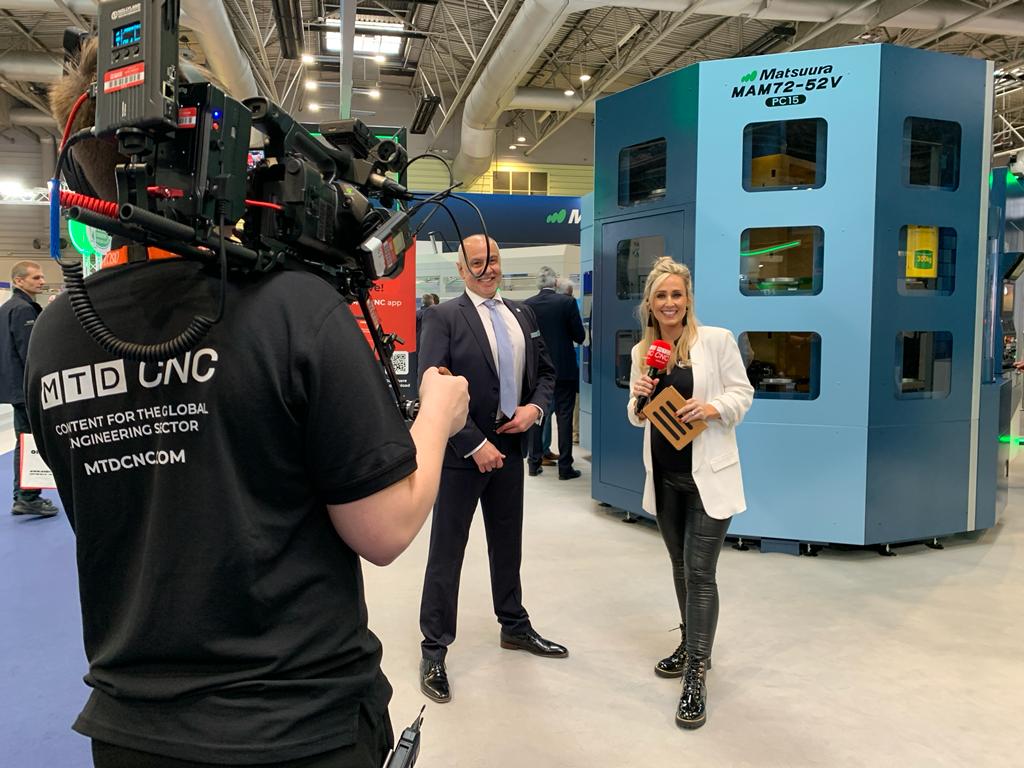 Matsuura_UK's tweet image. 📽 We&apos;re live with Domenic Seminerio,  Lyndsey Vickers and MTD CNC at #MACH2022 

Watch it live or on playback on MTD&apos;s YouTube channel or App.

Keep watching, more interviews on the way!

#5axismachining #5axis #5axiscnc