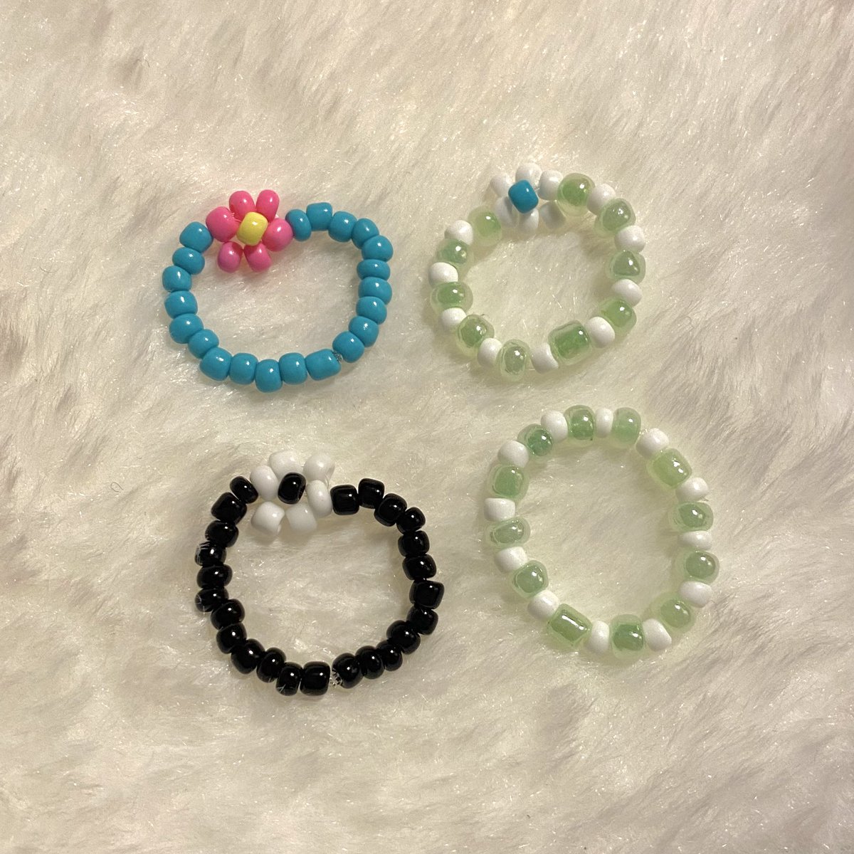 mamaacrxm's tweet image. 𐬹𓈒✿ bead ring 💍𓈒⤾

📁◌ สามารถสั่งทำได้ ❛ ไม่มีขั่นต่ำ ❜ 🗯
⟢ แบบสีล้วน , เรียบๆ  5 ฿ 
⟢ แบบมีจี้ , ทำเป็นรูปทรงต่างๆ 10+ ฿ 

𓈃 REG 30฿ / EMS 50฿ ⊹ 🛒

#รับทําของแจก #แหวนลูกปัด #ลูกปัด #แหวน #รับทําgiveaway #รับทำของเเถม #ของขวัญวันเกิด #ของปัจฉิม #ของขวัญปัจฉิม