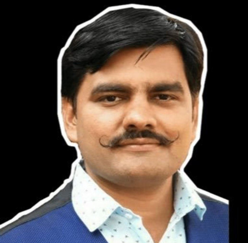 LALITBHUDEV's tweet photo. youth leader @YAJadeja arrested in Gandhinagar for going in support of Vidhya Sahayaks who were protesting. Fake and exaggerated cases filed against him
#ReleaseYuvrajsinh @PMOIndia @CMOGuj @aajtak @ndtv @ZeeNews @BBCHindi @ABPNews @ANI @UNHumanRights @sandeshnews @dave_janak https://t.co/z4oqaSc88B
