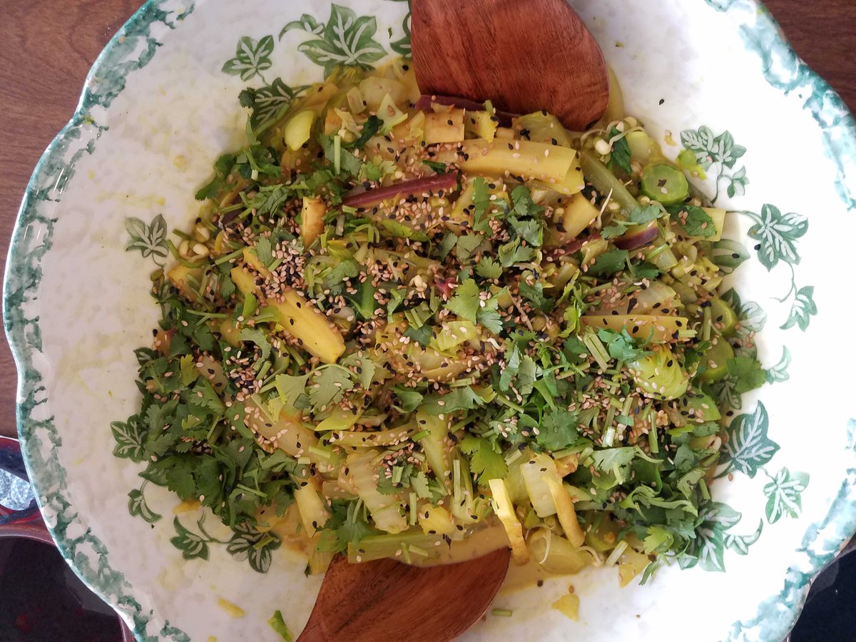 🌱 Why I Love Mung Beans &amp; 11 Simple Steps to Sprout Mung Beans 🌱 Also Wellness Wednesday: Natural Pain Relief 4/20 Registration Open! 📋 - mailchi.mp/77f52ead611a/s…