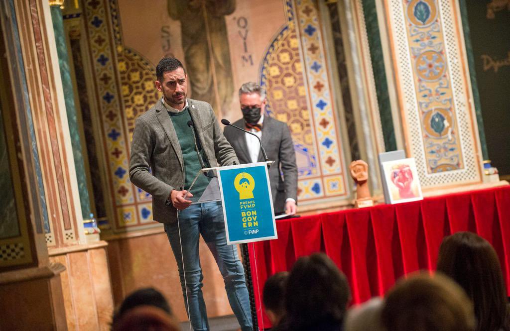 PSPV_Diputacio's tweet photo. El vicepresidente de @dipvalencia @CarlosFBielsa ha entregado esta mañana el premio a la Gestión de Proyectos Europeos a @Vicezara alcalde de Silla, en la V edición de los #PremisFVMPBonGovern que promueve @fvmpendirecto https://t.co/nQwD6uJRPL