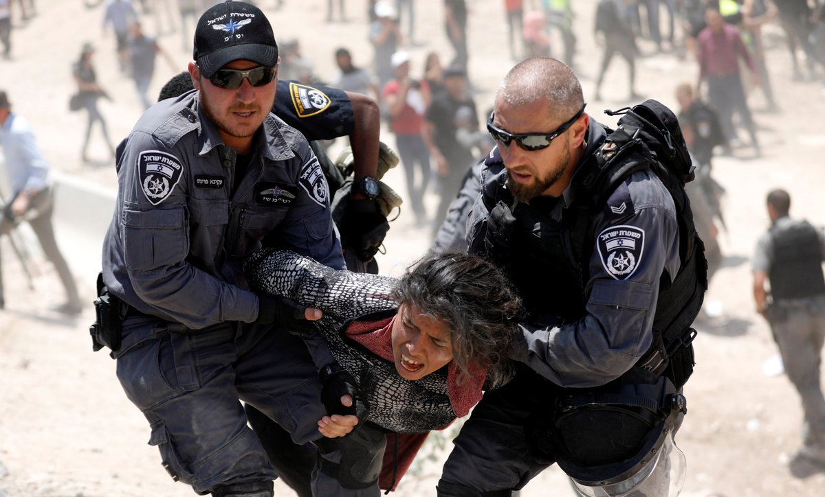 ajplus's tweet photo. Israel arrested over 9,000 Palestinian children since 2015, say monitors — some younger than 10.

Groups report:
▪️ Israel is only country systematically trying children in military courts.
▪️ Most common charge: stone throwing, punished by up to 20 years.
#PalestinianChildDay https://t.co/YsFCICGXmZ