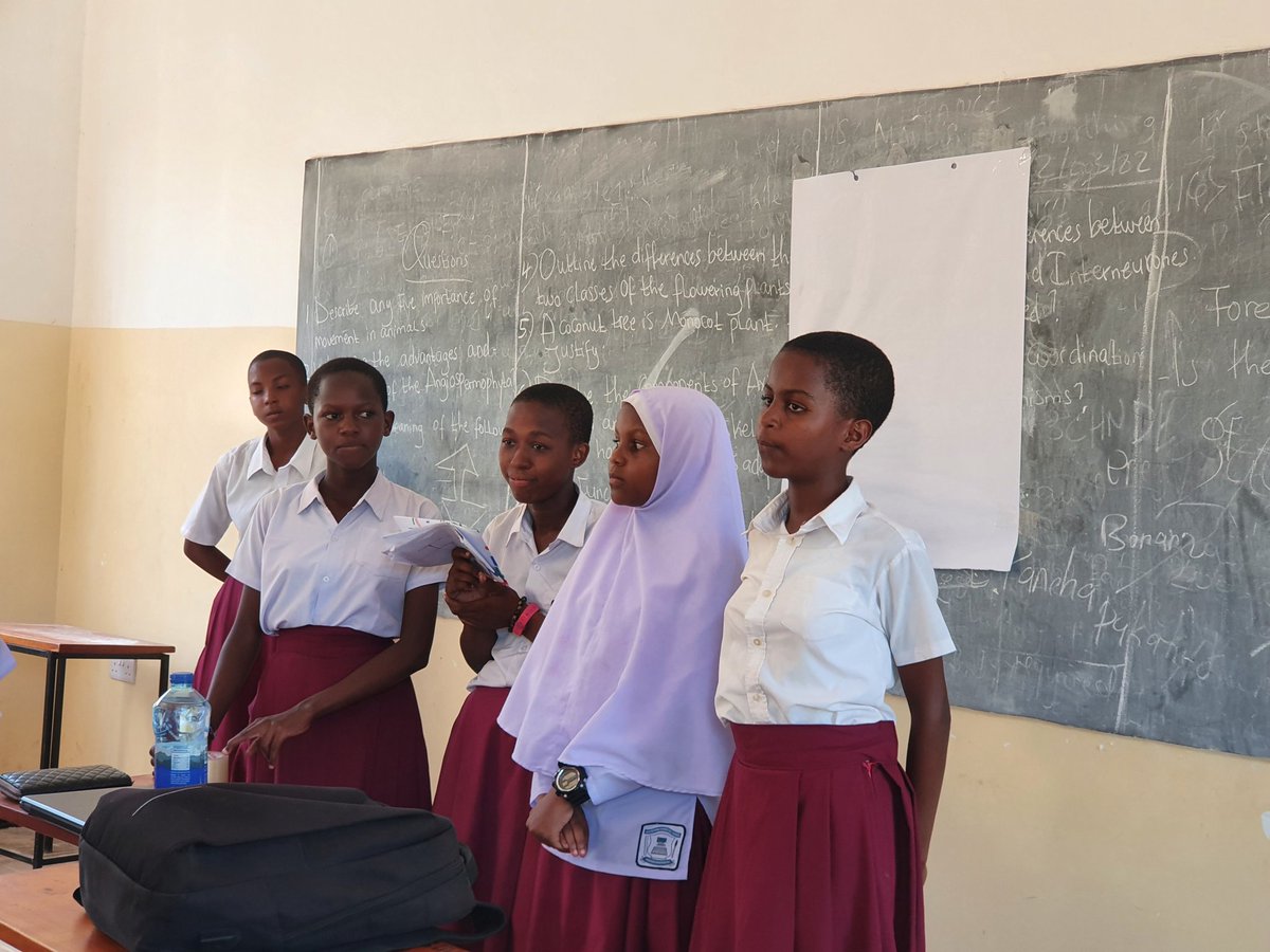 Y4CLab's tweet photo. As we end the 6th week for SmartGirls in ICT program , 
We conducted an In-Schools competition for the participating schools and winners will have a chance to participate in the Interschool Competition on 23rd April 2022. https://t.co/ePaiikrEAu