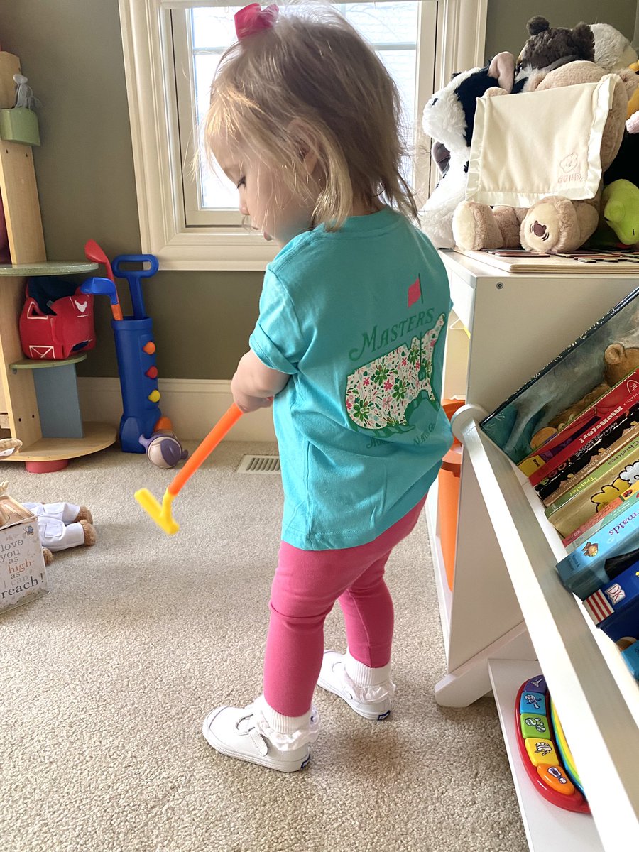 “You’re not gonna let me down on the greens this week, right?” This little <a href="/WilsonGolf/">Wilson Golf</a> gal is #MastersWeek ready, getting in a little pre-daycare practice. ⛳️ 🏌️‍♀️ Thanks for the swag, <a href="/RickPowell18/">Rick Powell</a>!