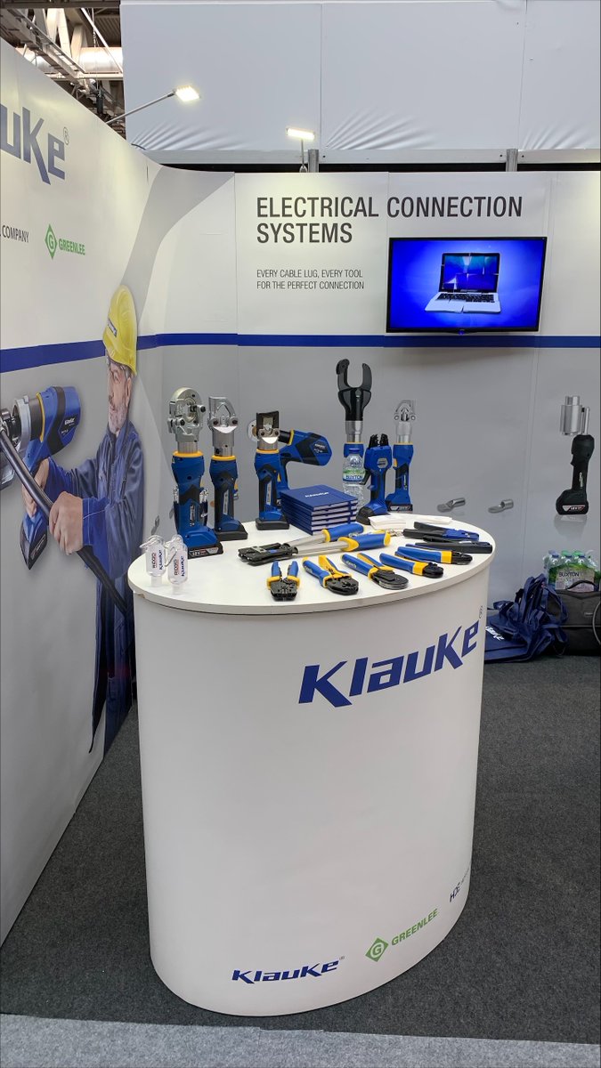 Greetings from Birmingham, where we attend <a href="/drivesexpo/">Drives & Controls 2024</a>, the UK's leading event for drives, power transmission and motion control. 💪
Looking forward to meeting you all! 

#klaukepro #klaukeontour #drivesexpo