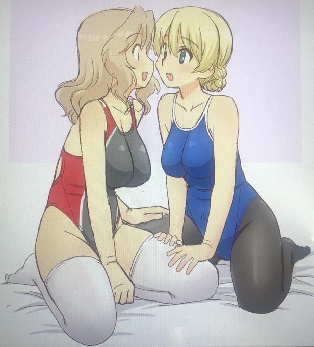 プールじゃないところで水着の性能差について語るケイダジ。 