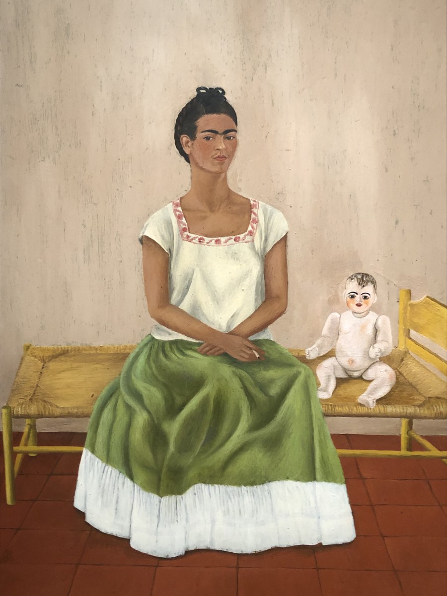 This work is often considered emblematic of the sorrow #FridaKahlo felt at being unable to bear a child. It perhaps refers less to this unsatisfied desire than to the complex, contradictory feelings the artist seems to have experienced regarding maternity. 

'Me and My Doll'