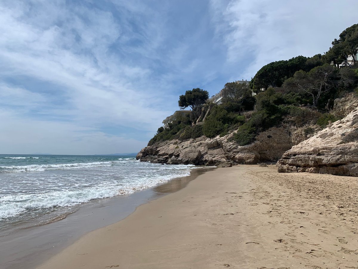 SH_SportsTour's tweet photo. R&amp;R before this evening’s fixtures https://t.co/HnX2W4OYBu