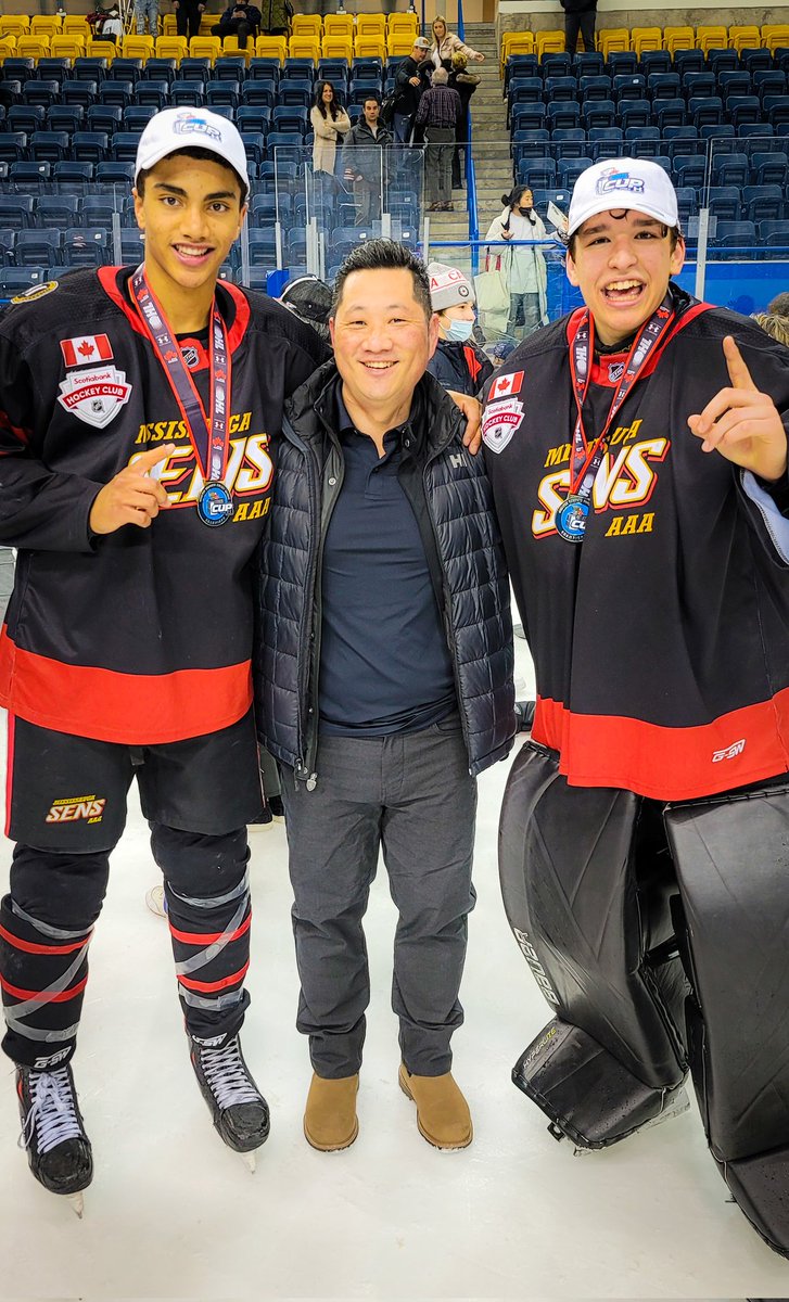Congratulations to OHL Cup Champs Malcolm Spence, Evan Maillet and Brady Wassink!!

OHL draft up next. New marathon begins. 👍

#OHLCup #ohl