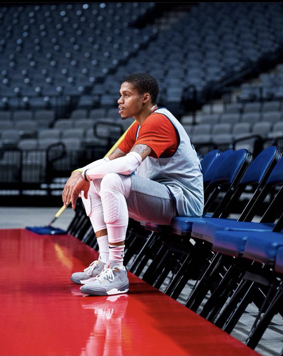 bhampelicans's tweet photo. About that time. Squad Up or Die. 

📍: Legacy Arena
🕖: 7:00pm CST
🏀: Texas Legends 
🎟: https://t.co/HNEOzL641d

#GoSquadron | #SquadUp https://t.co/FApv0PhVF7