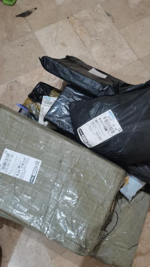 JayInto1's tweet photo. Hello, I’m very sorry for being inactive. These are the following items that arrived at PH warehouse. Di ako sure kung ano na merch yung iba kaya binayaran ko nalang muna lahat and pinapaship na yan now sakin. Rest assured ma re-receive niyo lahat ng inorder sakin. https://t.co/65AupQSIee