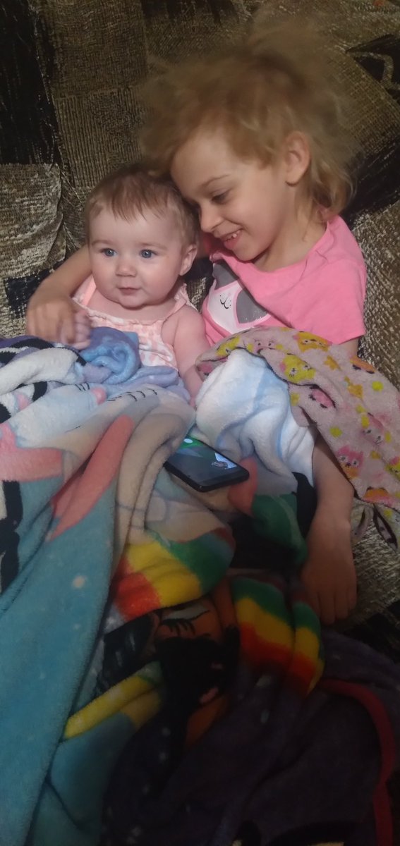 CourtneyMarks04's tweet photo. Melts my heart at what an amazing big sister autumn has turned out to be! That's "her baby" as she always says. We hear "don't take my baby!" All the time these days 😊 https://t.co/BEJ48CpfF5