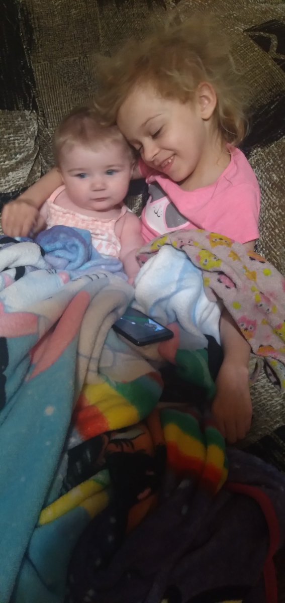 CourtneyMarks04's tweet photo. Melts my heart at what an amazing big sister autumn has turned out to be! That's "her baby" as she always says. We hear "don't take my baby!" All the time these days 😊 https://t.co/BEJ48CpfF5