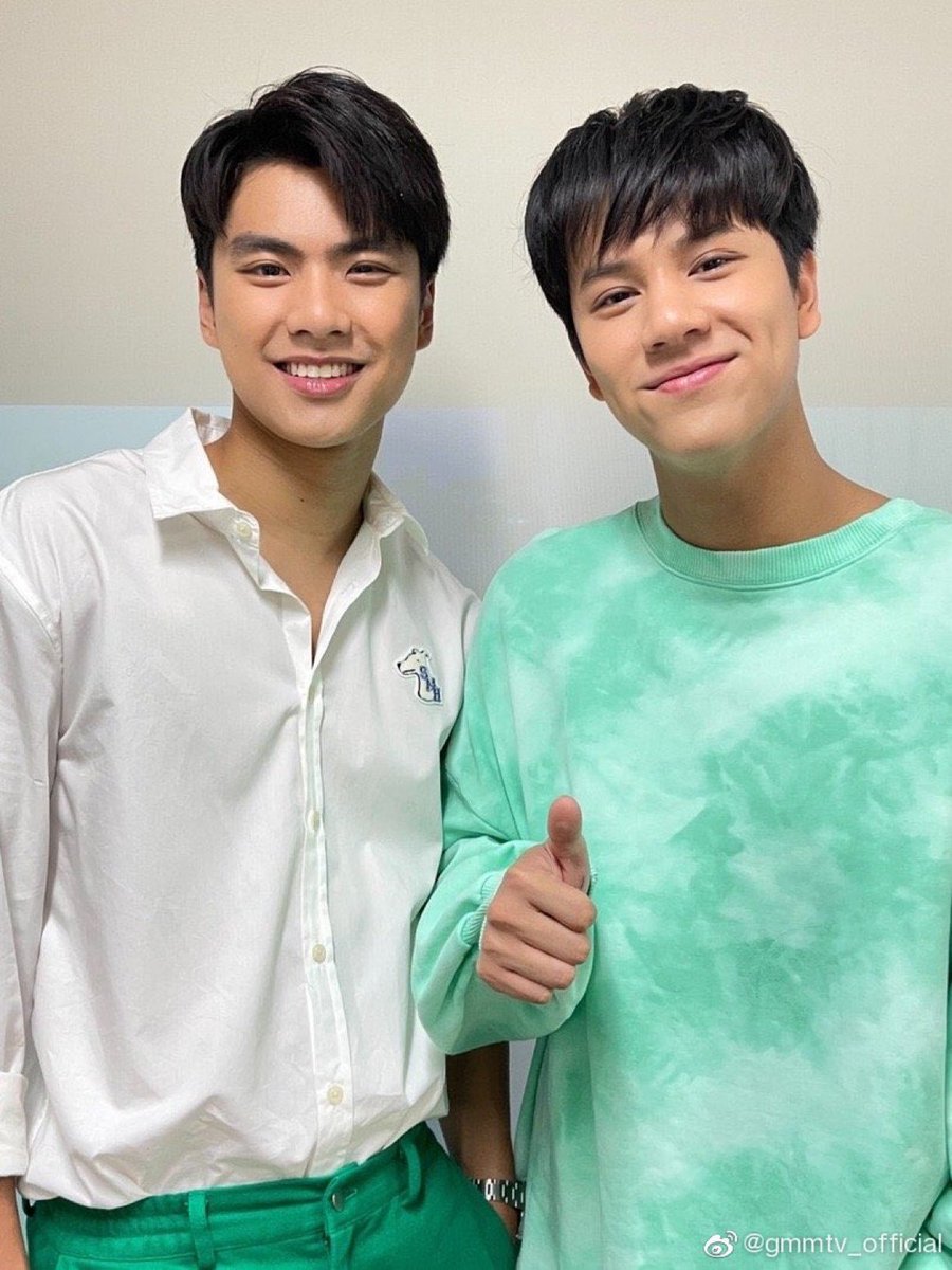 ForeverOhmnanon's tweet photo. That was a fun night! A fun event! Congratulations @ohmpawatt and @mynameisnanon!!! And to everyone that watched the show! Congratulations too for reaching 100k viewers! Have a good night everyone!! 😘

#โอมนนน
#ohmnanon
#ohmpawat
#mynameisnanon
#DENTISTExOhmNanon https://t.co/jdrBJDB5ha