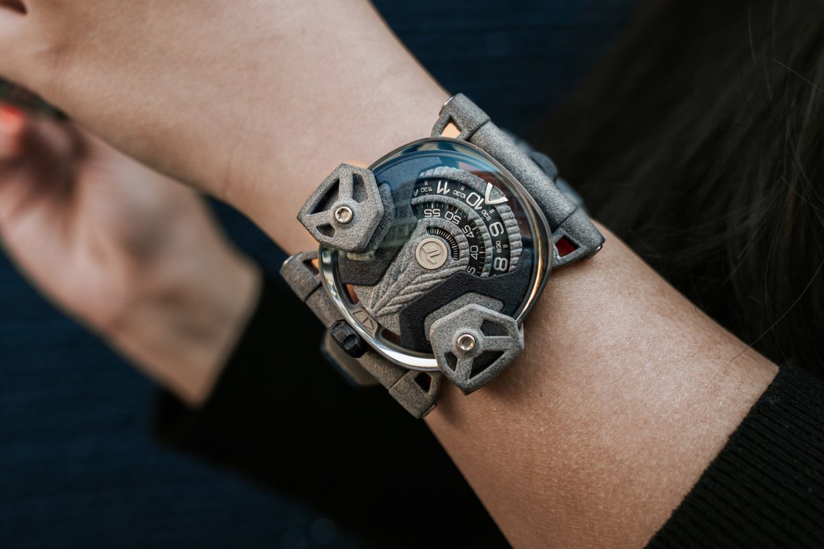 divisionxc's tweet photo. HP Multi Jet Fusion 3D Printed Watch - Cool or Plain Ugly.
Personally I really like this. The Free-D by SevenFriday is certainly one of the more interesting examples of its unorthodox design, the over-the-top style is an acquired taste to say the least.
https://t.co/bhIkA88qbJ https://t.co/R8fxVnZpUH