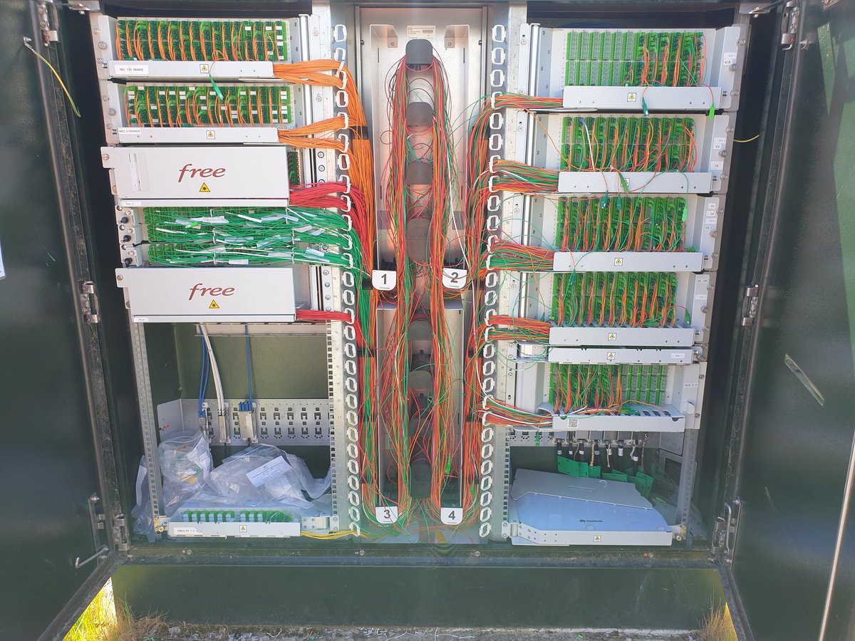 Souvenez vous, cette REC date de fin novembre. Je vous mets une photo REC terminée et d'autres de ce jour...
#fibre #fibreoptique #Free #Bouygues #Orange #arcep