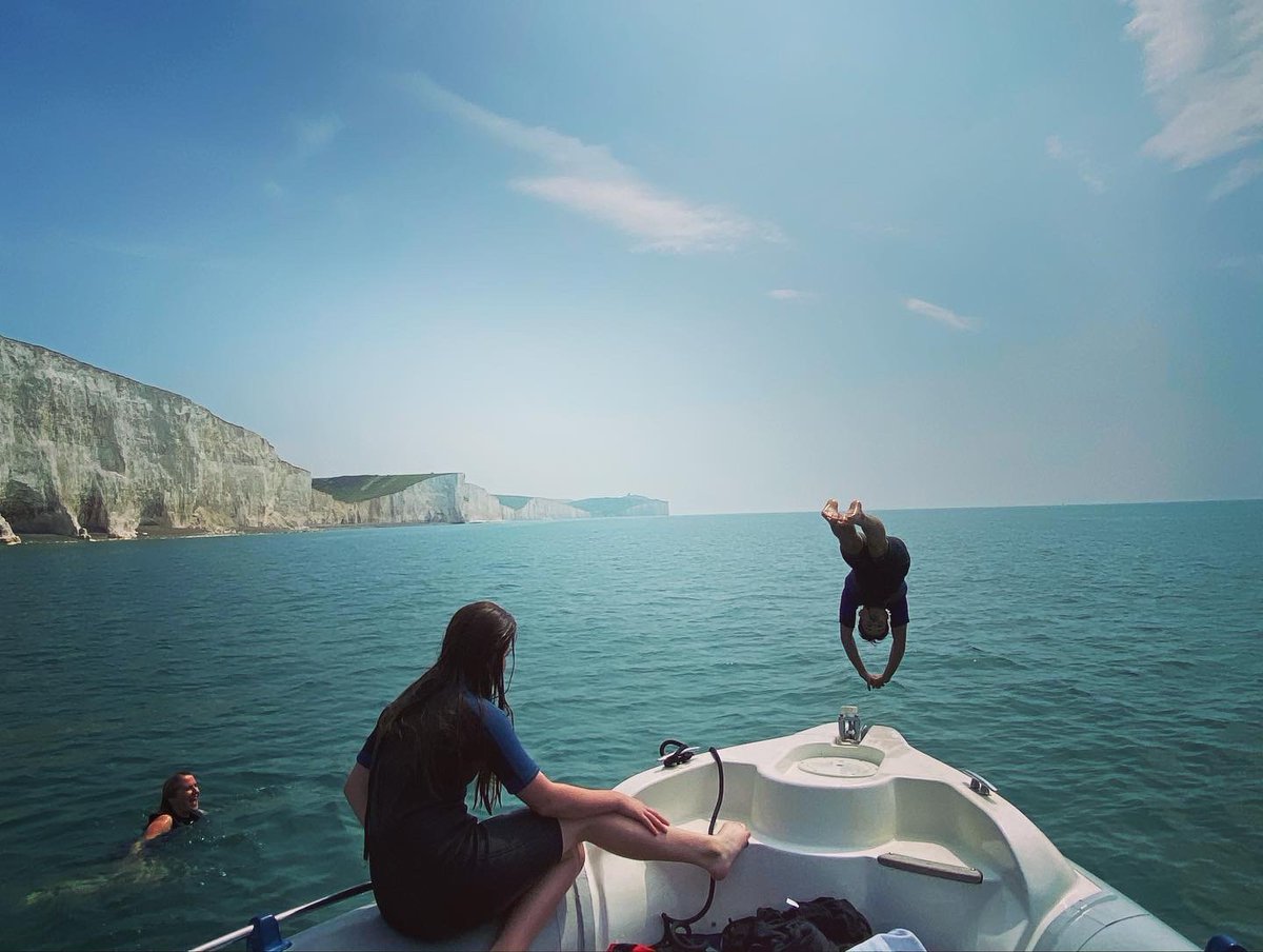 VisitEastbourne's tweet photo. Looking for your next adventure? Discover @MaverickBoat's awesome range of activities from boat tours taking in views of the Seven Sisters, water sports including wake boarding, water skiing and wake surfing, plus e-Bike tours and more: https://t.co/azGeziEZQx https://t.co/SmMAuwohoe