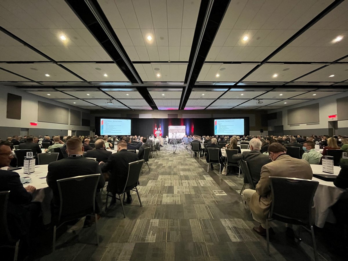 CadsiCanada's tweet photo. Army Day is underway in Ottawa. It's fitting that our first live event in two years brings together members of the @CanadianForces and industry, who collaborated so closely during the pandemic. #CAFOutlooks https://t.co/Fxyvupika1
