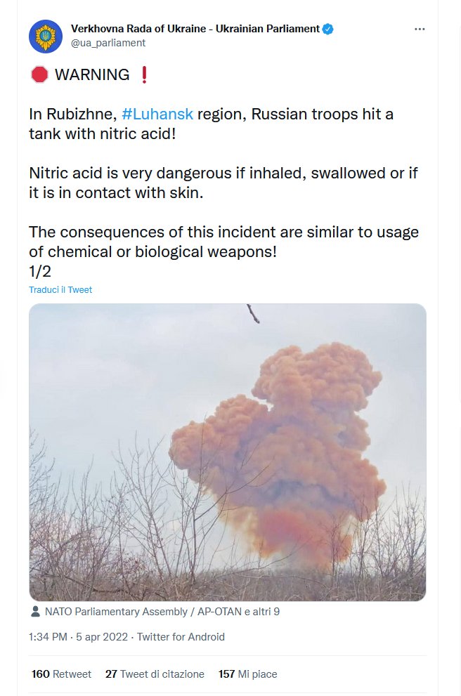 matteornati's tweet photo. Qualcuno tipo @disinformatico o @butacit può ricordare al @Corriere  che "Tank" non è solo carro armato ma anche cisterna/serbatoio?
No perchè ho il sentore che abbian tradotto a cazzo visto il tweet e relativo contesto https://t.co/J6bJcRmo46