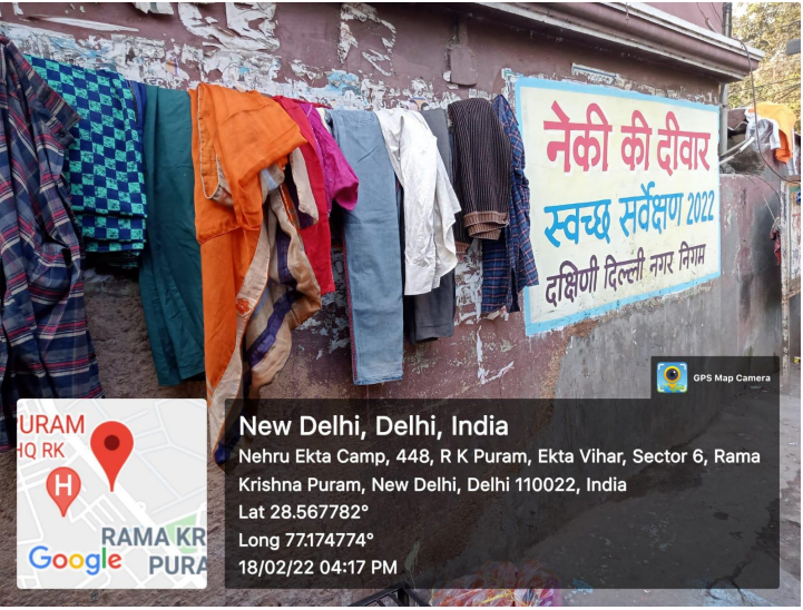 MCD_Delhi's tweet photo. Neki ki Deewar initiative  in Slum Area South Zone, South Delhi Municipal Corporation.
#SwachhSurvekshan2022SDMC 
#AzadiKaAmritMahotsav 
#SwachhSurvekshan2022 
#SwachhBharatMission 
#CleanIndia
#circulareconomy https://t.co/d4JgLE20Qa