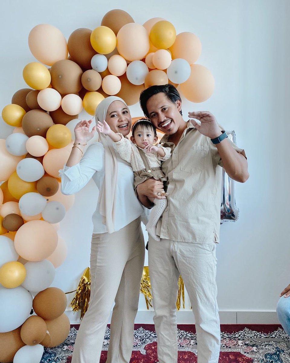 amerr_sha's tweet photo. Medina Sofea turns 1 🤍🤎 https://t.co/q4Ju7G57jL