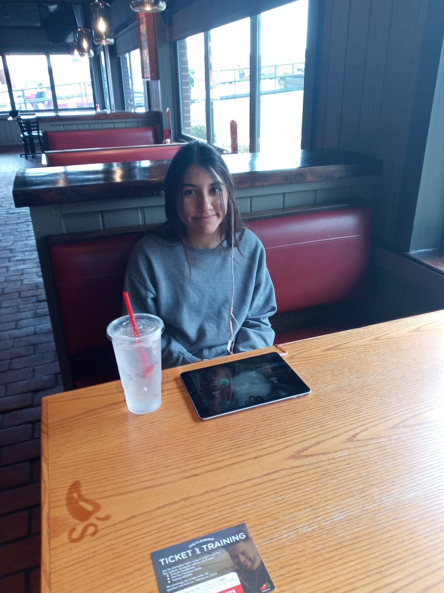 AshliWintrone's tweet image. Welcome to the team Cassandra!! #virtualfirstday #chilisdenton @Buch_Malinda @brianl28