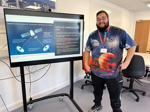 nmite_ac's tweet photo. Nothing beats hearing from our students about what they think, “NMITE is the perfect blend...” Read more in Abu-Huraira Ishfaq's blog and thank you Abu! #studentvoice #studentexperience #engineeringdegree #iampartofit #NMITEstudent #degrees
https://t.co/fOflG5ZPVH https://t.co/K3Nd8rS3Qy