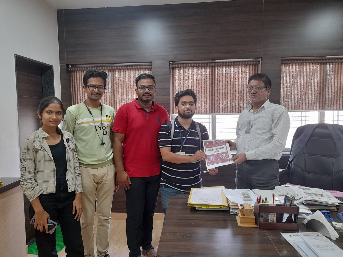 IoitNss's tweet photo. Invited Dr. Bormane sir (Principal, AISSMS COE) for blood donation camp. https://t.co/BlG08QmmwR