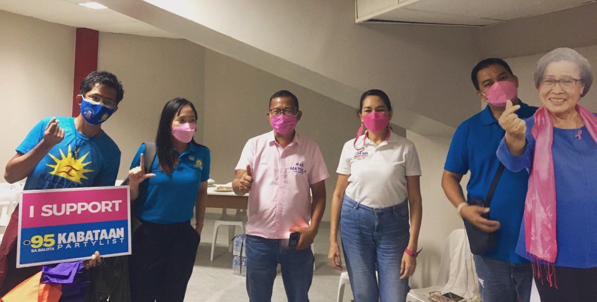TheKejOfGlory's tweet photo. #RizalIsPink!
kasama ang ating mga senador para sa kulay rosas na bukas!
#18DeLima
#34Hontiveros
#21Diokno
#45Matula
#95Kabataan
#10Robredo
#7Pangilinan https://t.co/4GcWYvG5QE