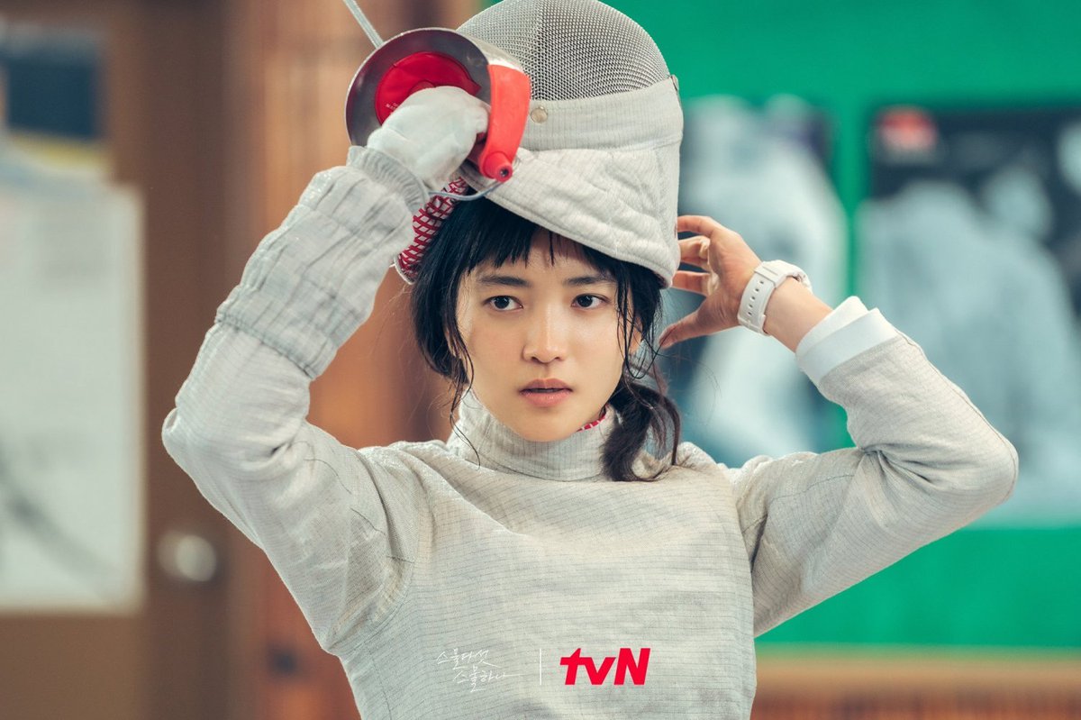navictoria_08's tweet photo. I live for #KimTaeri's badass roles 🔥🔥🔥

#NaHeedo
#TwentyFiveTwentyOne 
#CaptainJang
#SpaceSweepers
#GoAesin
#MrSunshine https://t.co/TX0u42iPQF