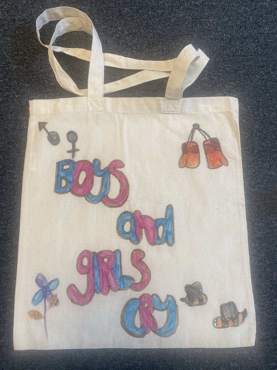R2Civitas's tweet photo. Year 5 can’t wait to sell their tote bags that challenge stereotypes; we look forward to seeing you shortly 🤗 #projectcelebration #smashingstereotypes https://t.co/QeQuavmGJf