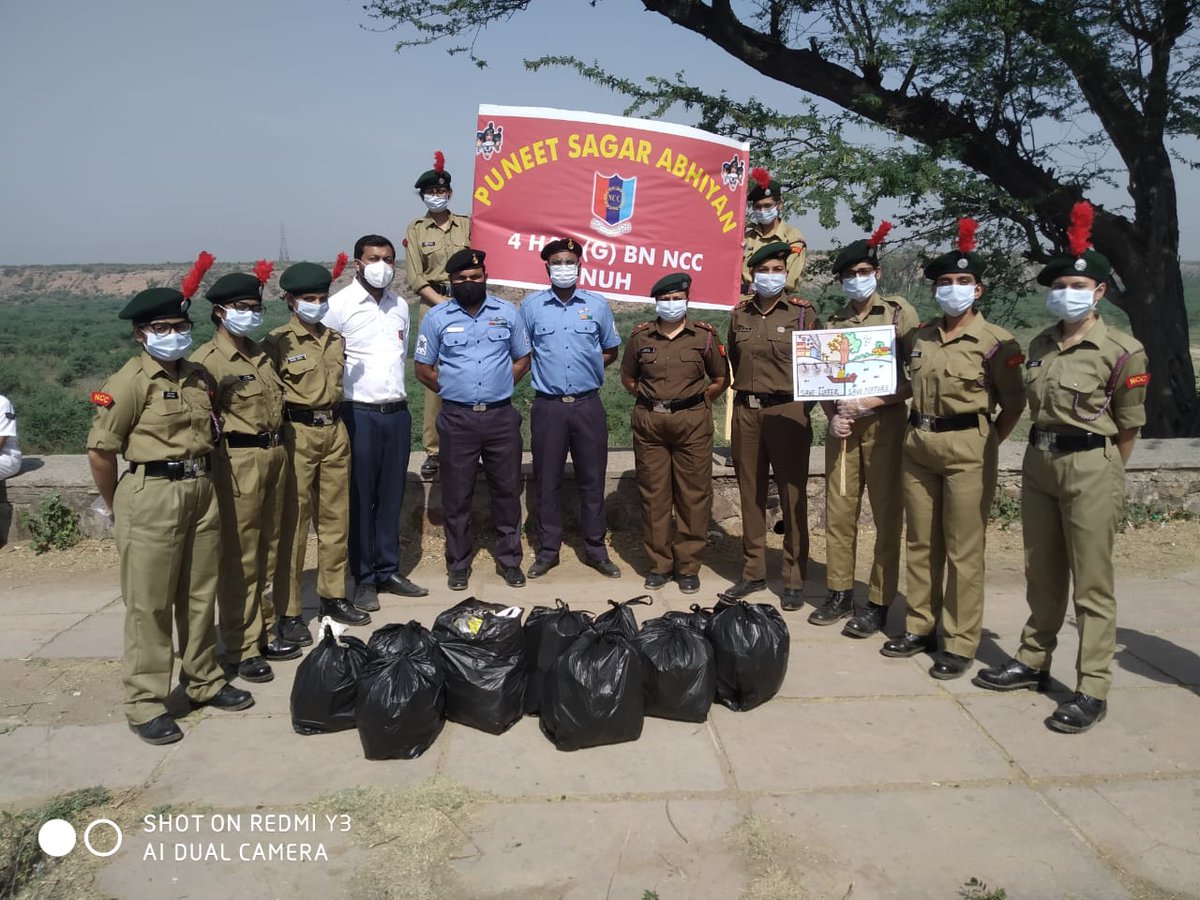 dpsfbd19's tweet photo. As a part of Puneet Sagar Abhiyan launched by NCC in pan India on April 05, 2022, 4 Haryana girls battalion NCC Nuh and 1 HAR Naval NCC unit, Faridabad jointly organised an activity to clean the area near the Badkal Lake. https://t.co/9HrFliaOQx