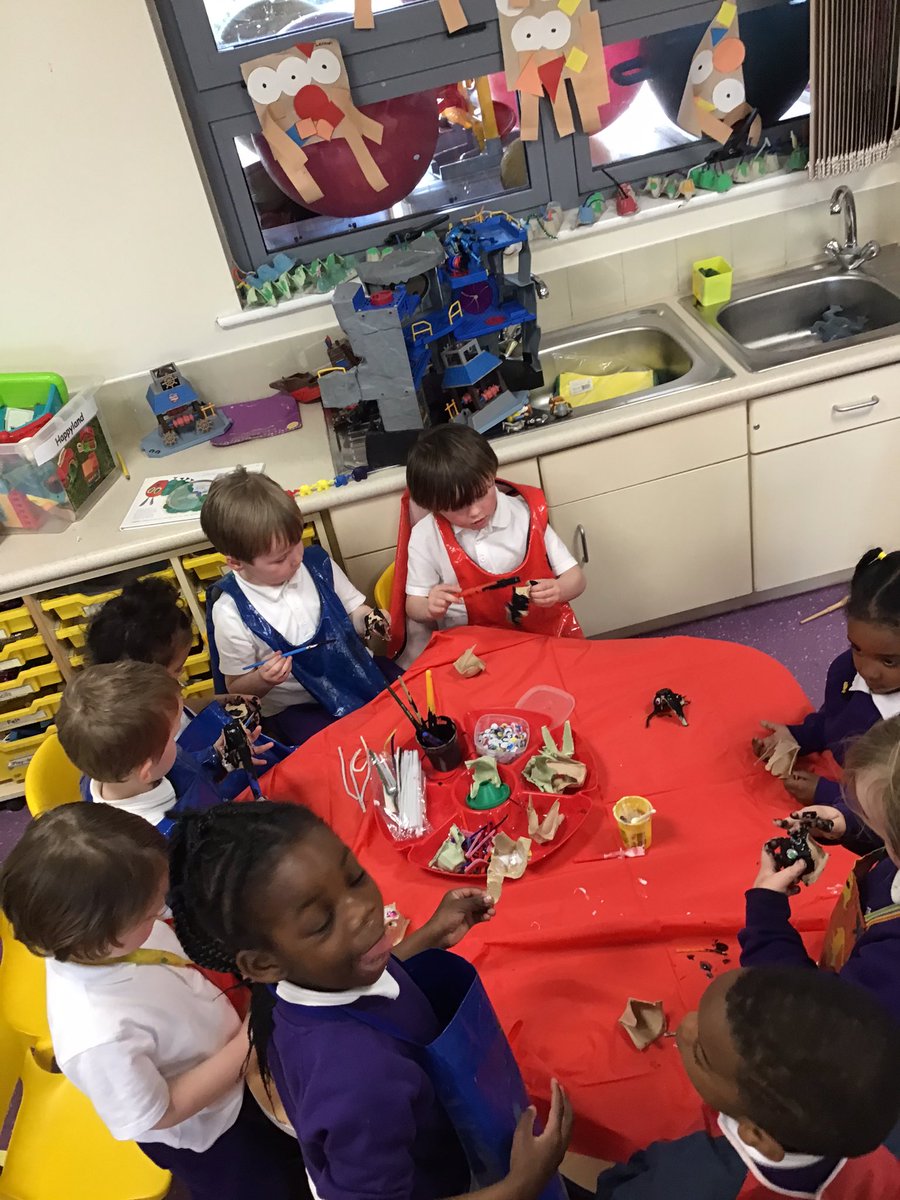 TheTrinityL5's tweet photo. Nursery made egg box spiders #trinitydt https://t.co/1DtwOCUTdX