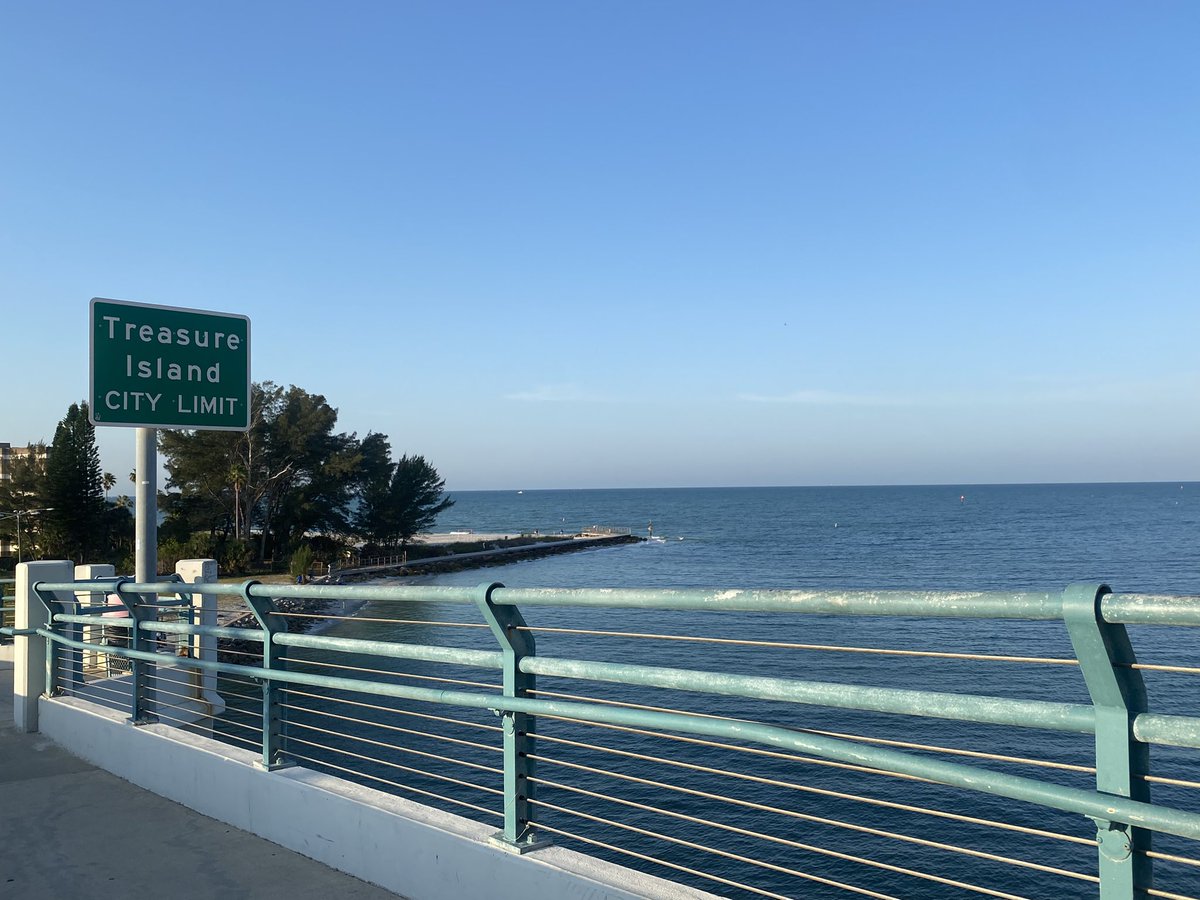MASlipka's tweet photo. GM from Treasure Island! Humid and warm morning for run, a little slow but symbolic and an an accomplishment of many sorts over seven years. #ripdes https://t.co/IQfHM4D4Lf