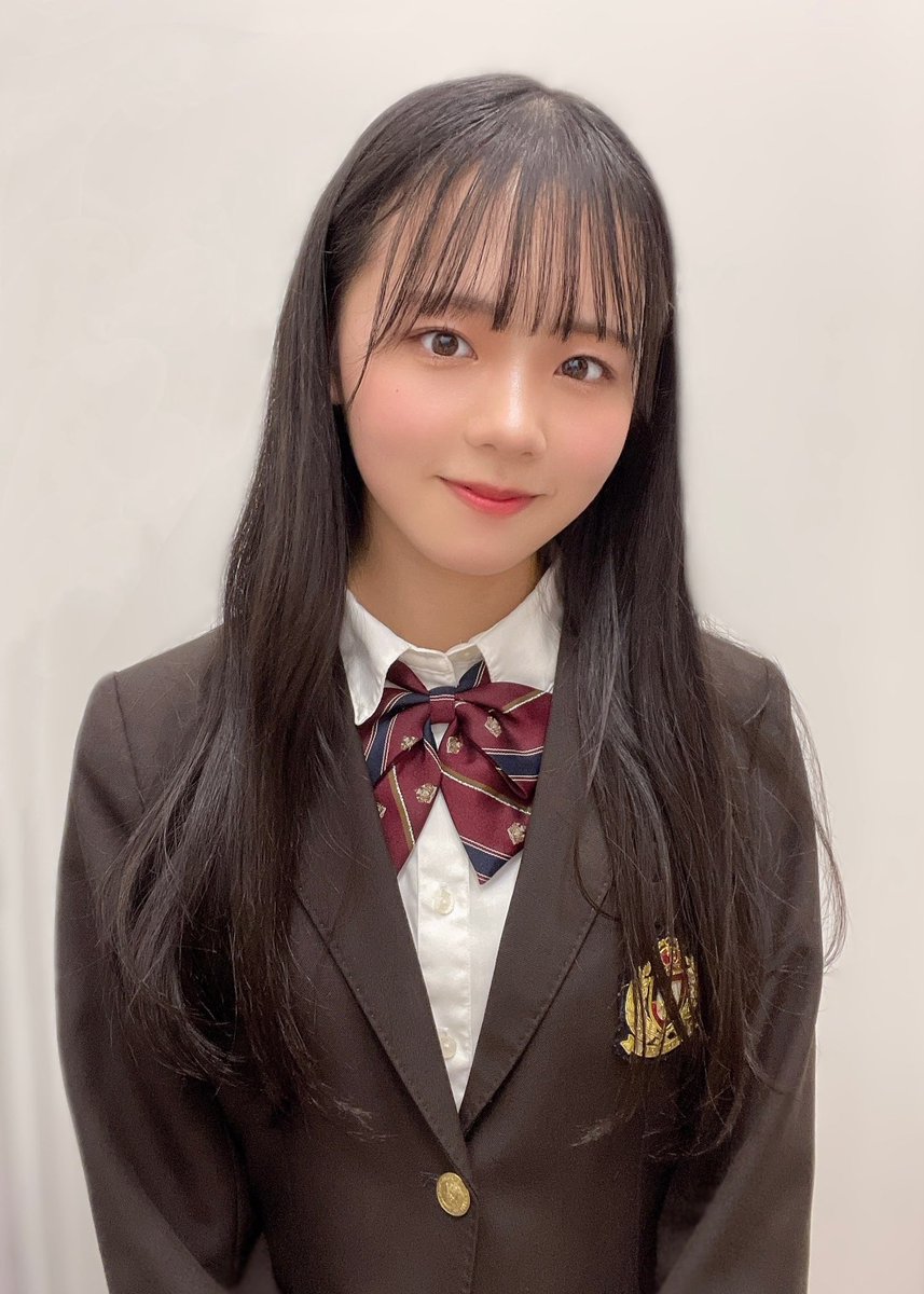 karen_colorful's tweet photo. リリースイベント制服公演♡
ありがとうございました！

こんな感じで学校に通ってるので、いつものかれんを見てもらえたかなと、おもいます( ◜֊◝ )！

やっぱり女子高生はハイソックスが可愛いと思うの 私だけですか🧦♡ https://t.co/jUqLV8dA9T
