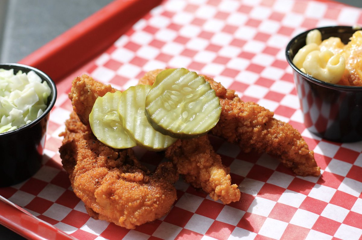 howlinwillys's tweet photo. On Tuesdays π we tendie! #howlinwillys https://t.co/uEgotRCj9x