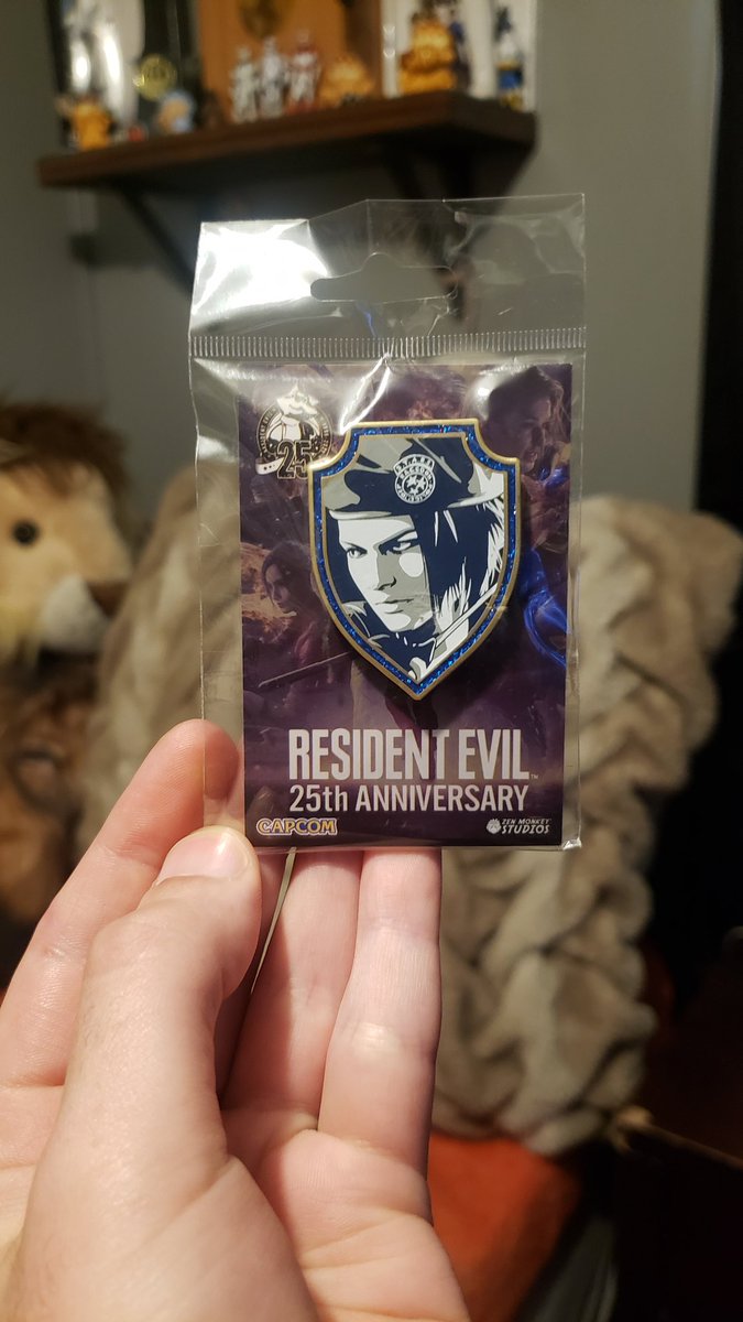 ResidentEvilkb's tweet photo. i got the Jill Valentine - 25th Anniversary Pin https://t.co/5KyMz7B3HE