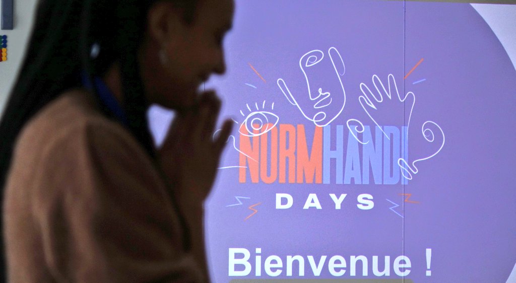 EMNormandie's tweet photo. #NormHandiDays 2022 "Comment s'épanouir et être productif en entreprise ?" en direct de la #tableronde sur le campus @EMNormandie du Havre ! cc @JSoreauEMNorman @AliFroger #Handicap #Inclusion #Recrutement #RH https://t.co/bWgOhfnYBA