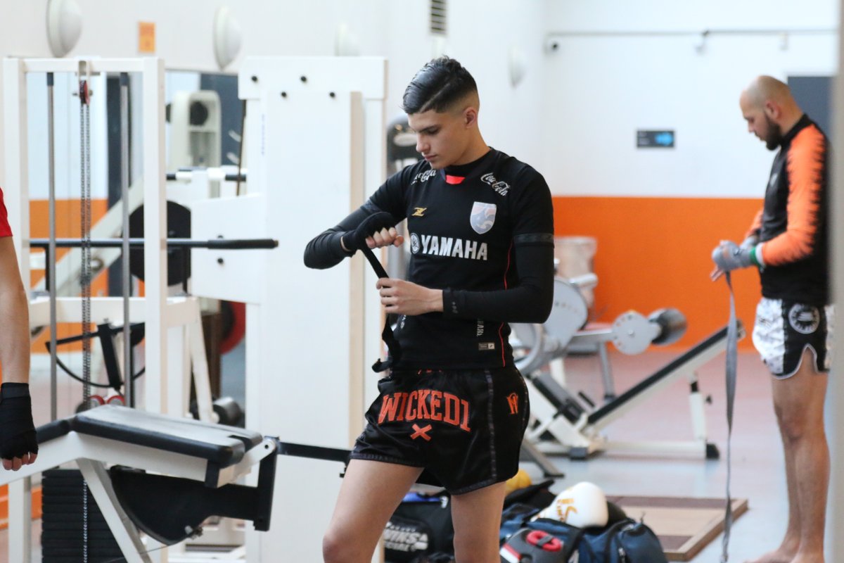 ffkmda's tweet photo. Le Collectif France s'est réuni le week-end dernier au @CDFAS_95 pour un stage de #muaythai. Le staff poursuit son travail de suivi et d'encadrement des athlètes pour les accompagner vers le haut niveau. 
#FFKMDA #kickboxing #pancrace #sport #sportdecombat #fight @IFMA_Muaythai https://t.co/Bo2VRHieKg