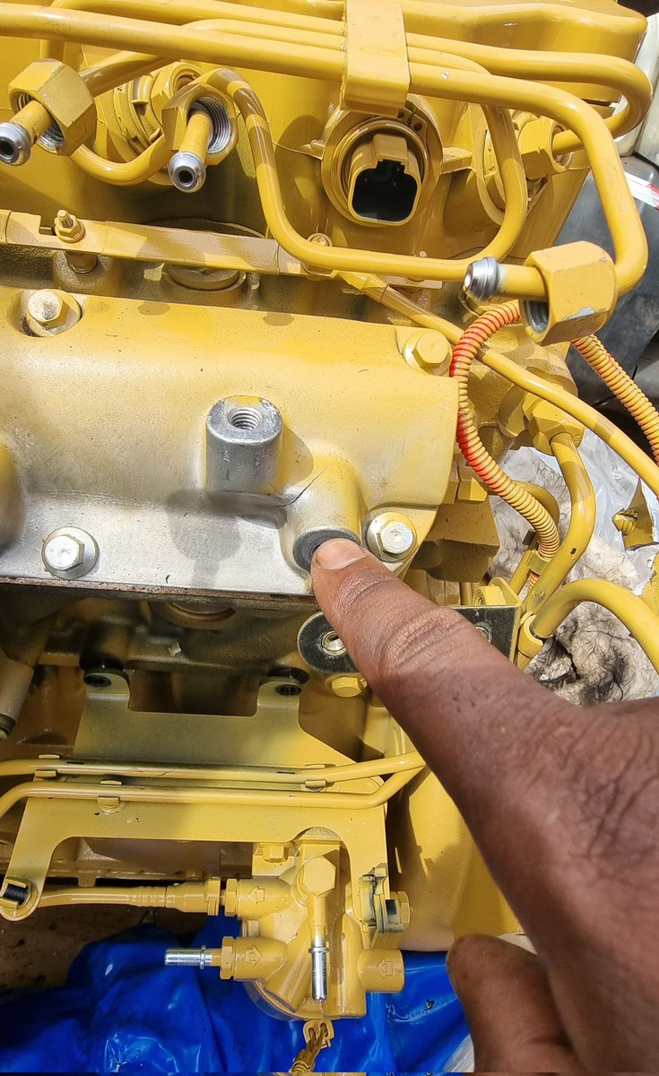 Mkanaani_'s tweet photo. Fundi kama huyu una mpa adhabu gani ?
Kwako
@chafosasimba
@GodemaE
@joshuasultanPT
@BarakaSaimon3
@KamigakikuMbise
@Stingbettle
@Deewamainde
#DieselTask
#ECfailure
#Caterpillar https://t.co/Dwk5qFqX4z