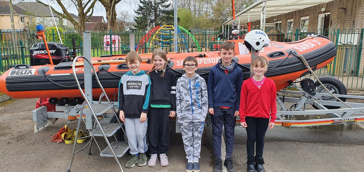 CastlePark_Cald's tweet photo. Another exciting day in Year 4 with a very informative visit from SARA, learning about all the great work they do! @EAS_Equity #enjoymentinlearning https://t.co/GXERtAiULt