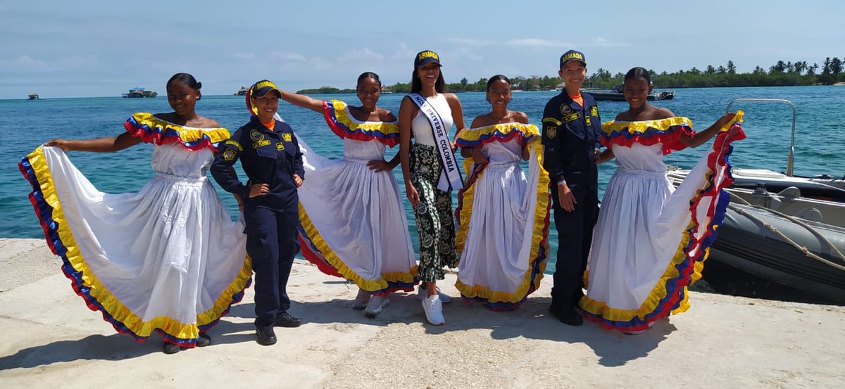 FNC_ArmadaCol's tweet photo. #AEstaHora recibimos la visita de @ValeriaAyosB Miss Universe Colombia 2021, quien acompañará el desarrollo de las Jornadas Médicas en #SantaCruzDelIslote y posteriormente en la comunidad Indígena de la Etnia Zenú del corregimiento #ElReparo.
#ProtegemosElAzulDeLaBandera🇨🇴 https://t.co/qEbKzZ0a5b