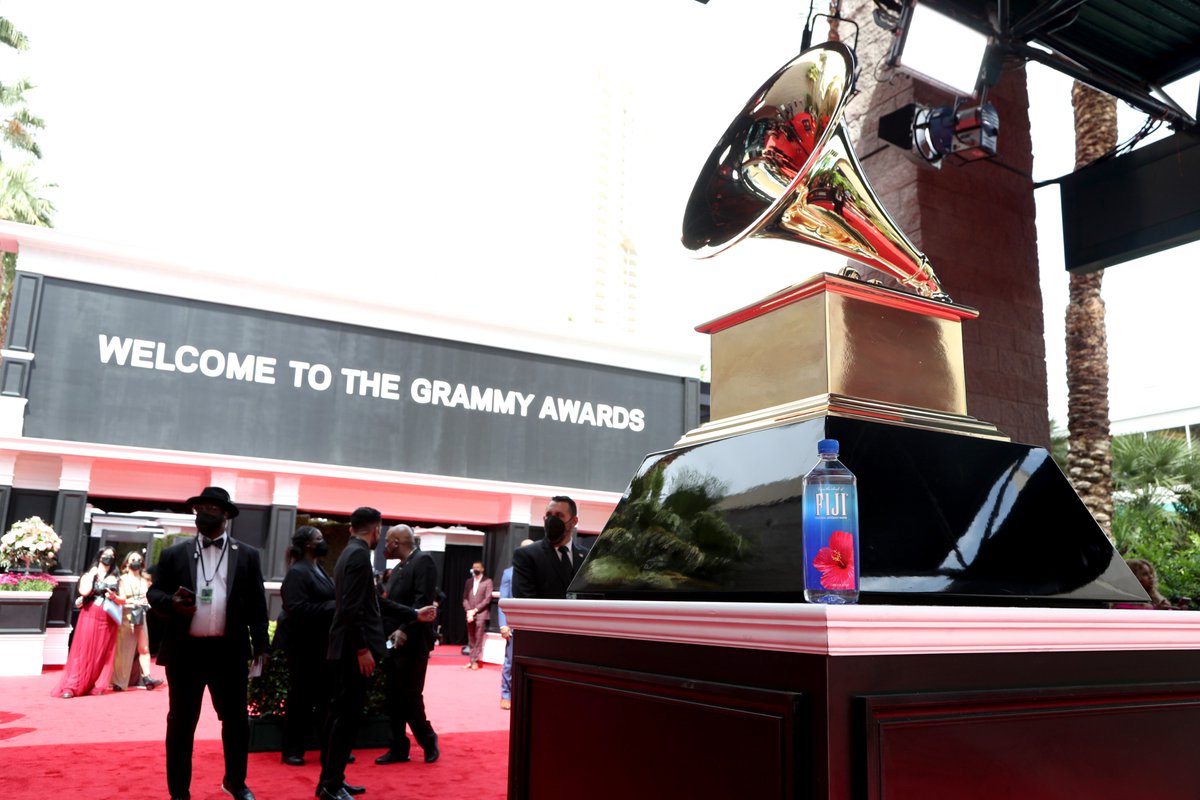 Music’s Biggest Night deserves Earth's Finest Water! It was our pleasure to keep #GRAMMYs guests hydrated last night. Thank you for having us @RecordingAcad 📸: Maury Philips / Getty Images